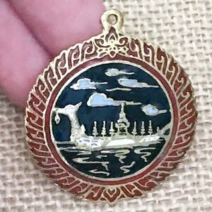 Vintage Prampree + Decha 1987 Round Metal Pendant Charm Crafts Jewelry Making